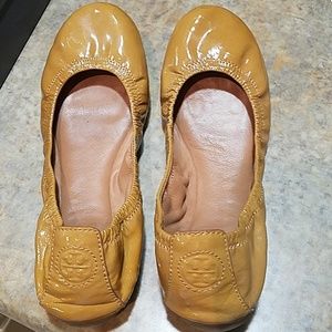 Tory Burch patent  flats